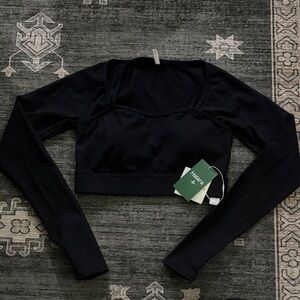 HALARA Black Long Sleeve Crop Top